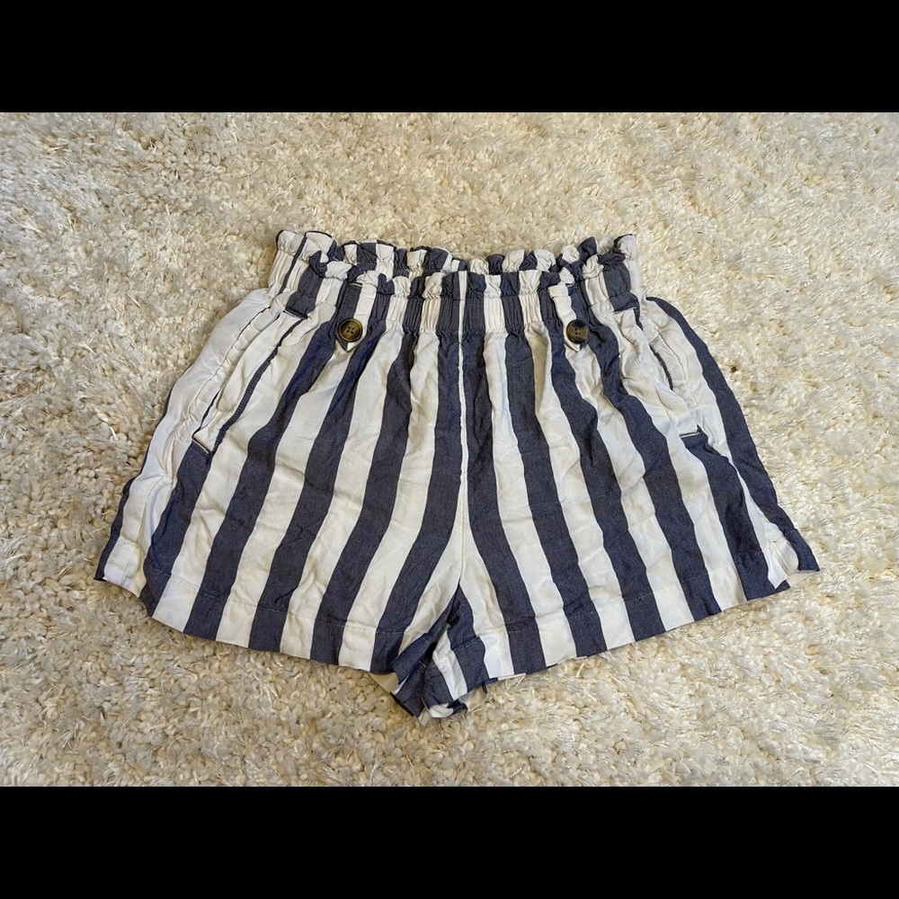Women’s American Eagle Flowy Shorts Size Medium
